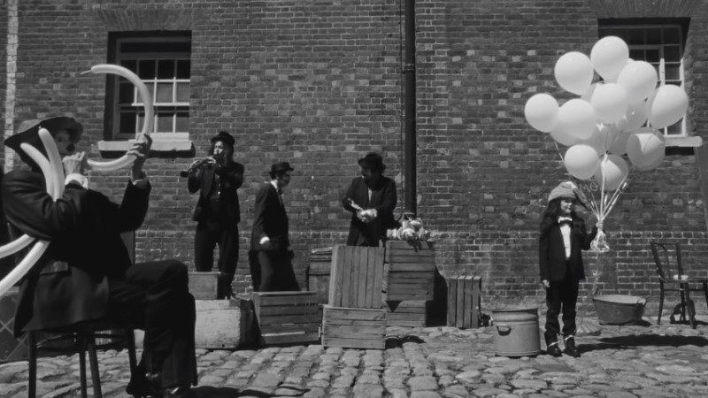 The 1975 tiene video de “I'm In Love With You”