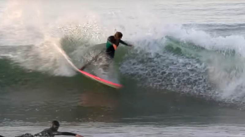 Surf session de Lakey Peterson en California