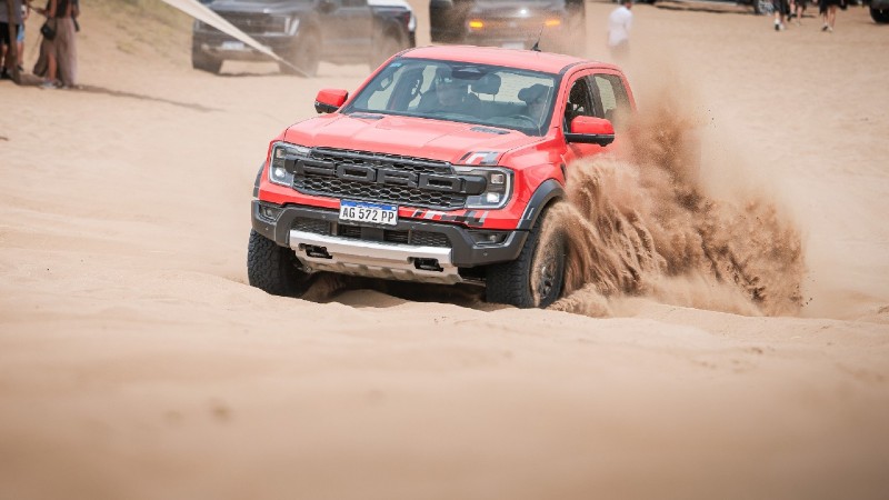 Prueba técnica Off-Road y DJ's en el primer Ford Sunset Sessions desde Pinamar Norte