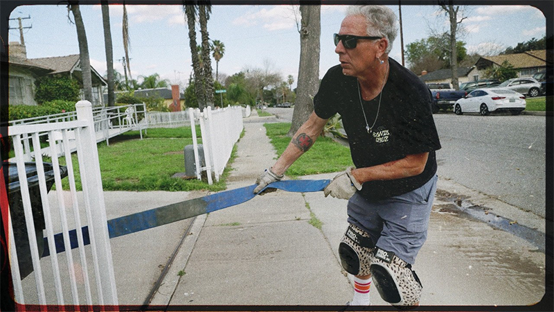 Steve Alba, leyenda del skate, a los 62 años en una pool session explosiva junto a Santa Cruz