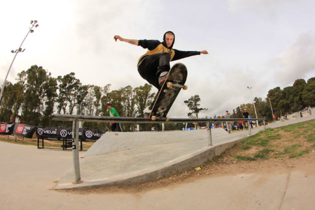 Juan Requelme fs bluntslide